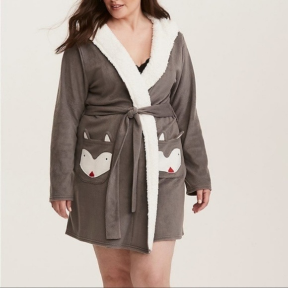 torrid Other - Torrid ROBE Grey/White Fleece Fox Hoodie 1/2 Plus